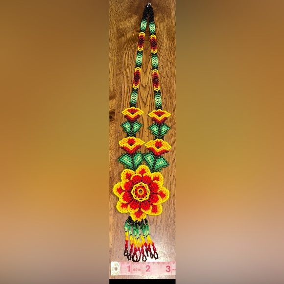 Artisan 3D Flower Blooming Sequence Glass Seed Bead Necklace - Picture 8 of 9